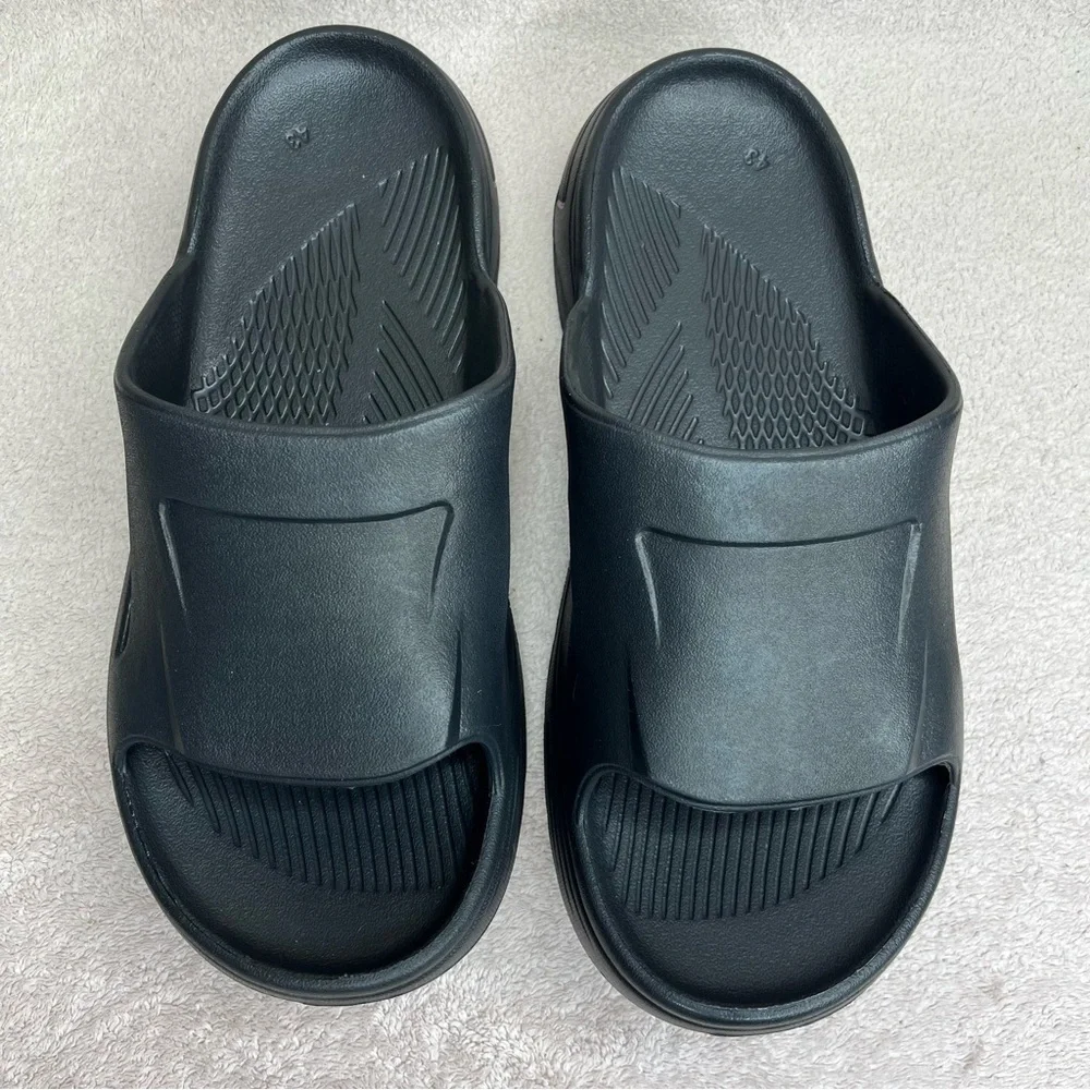 NEW Casual Foam Beach Slides Sandals Men’s 9.5 Black Comfort Cloud Summer Pool